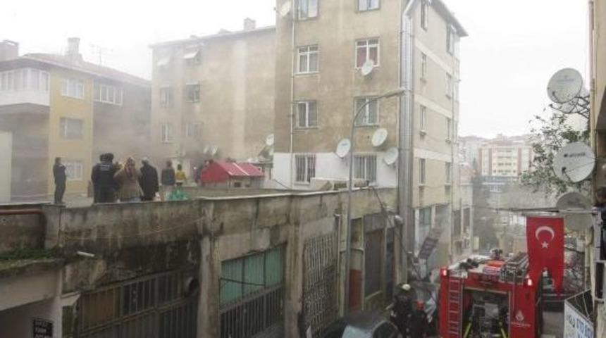 İtfaiye Alevlerin Arasından &Ccedil;ıkardı