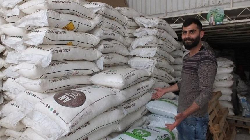 Burhaniyeli &Ccedil;ift&ccedil;iler G&uuml;breyi Ziraat&ccedil;ı G&ouml;zetiminde Atıyor