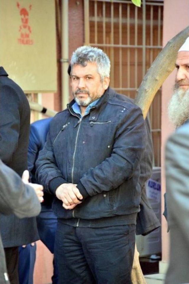 Suriyelilerin &Ouml;ld&uuml;rd&uuml;ğ&uuml; Gencin Babası: Onlara Y&uuml;reğimizi A&ccedil;tık, Ciğerimizi Yaktılar 1