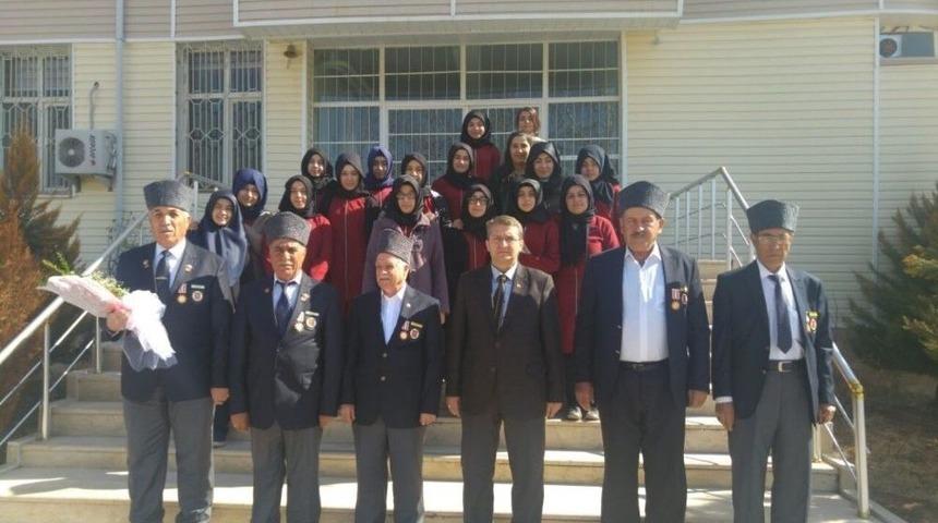 Gazilerden İmam Hatip Lisesi &Ouml;ğrencilerine 15 Temmuz&rsquo;u Anlattı