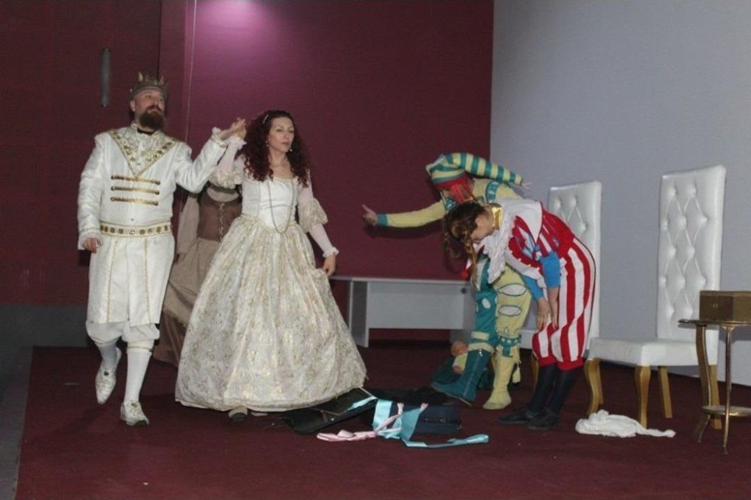 Alaşehir Belediyesi &Ccedil;ocukların Y&uuml;z&uuml;n&uuml; G&uuml;ld&uuml;rd&uuml;