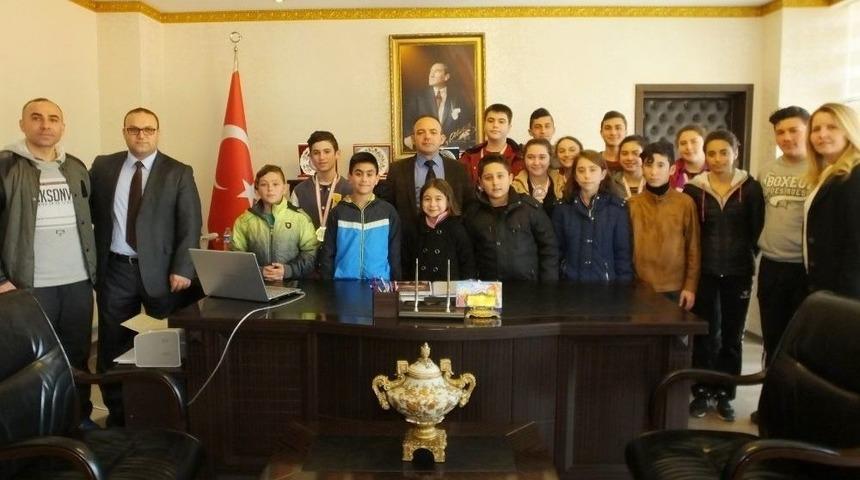 Burhaniyeli Halterciler 7 Madalya İle D&ouml;nd&uuml;