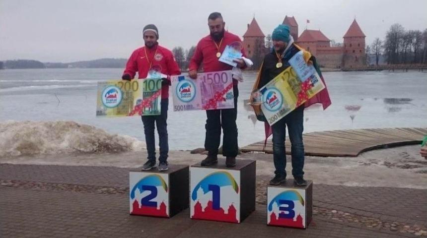 Yakın Doğu &Uuml;niversitesi Paraş&uuml;tte D&uuml;nya 2.&rsquo;si