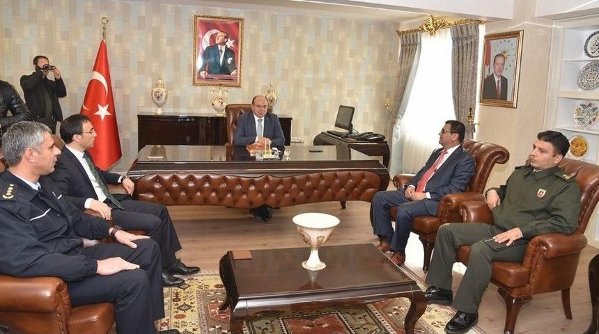 Muğla Valisi Amir &Ccedil;i&ccedil;ek&rsquo;ten Yeni Milas Kaymakamı Arslan&rsquo;a Ziyaret