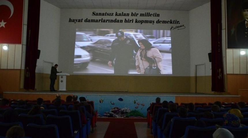 &Ouml;ğrenciler Ter&ouml;r Konusunda Uyarıldı