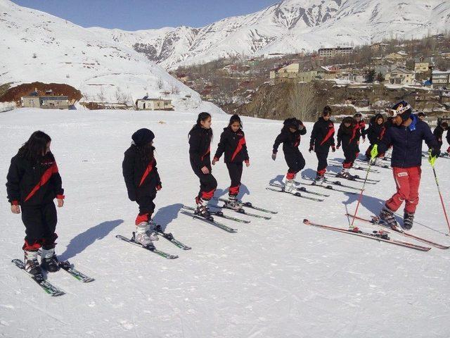 Adilcevazlı Çocuklar Kayak İle Tanıştı