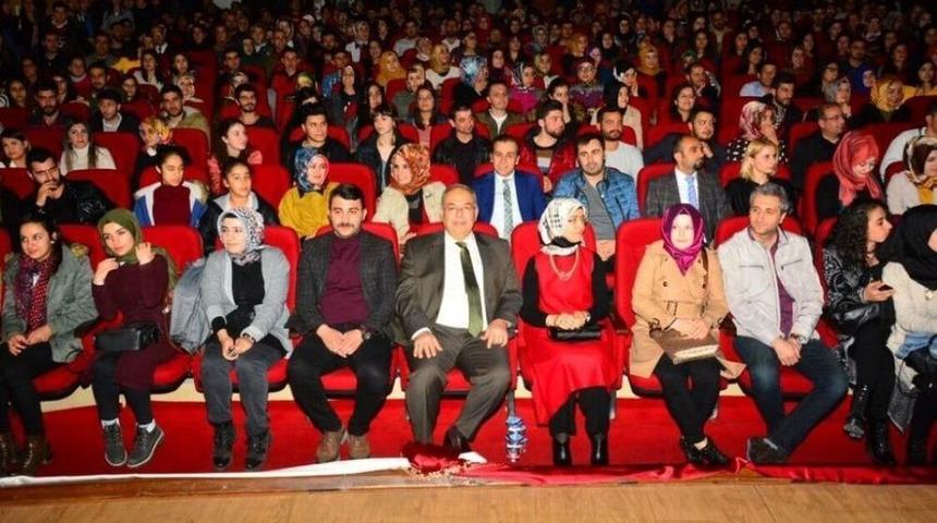 &lsquo;ruhlar Gelirse&rsquo; Oyunu B&uuml;y&uuml;k Beğeni Topladı