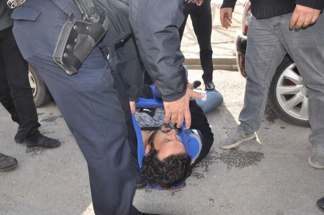 İzmir Adliyesi&rsquo;nde Hareketli Dakikalar