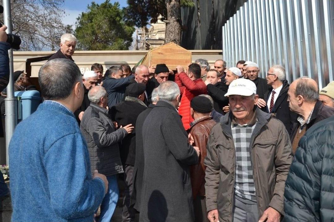 İsmet &Ccedil;etinkaya, Son Yolculuğuna Uğurlandı