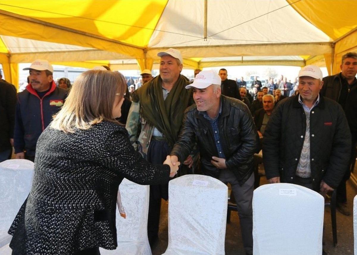B&uuml;y&uuml;kşehirden &Ccedil;ift&ccedil;ilere &rsquo;koyun S&uuml;t Yemi&rsquo; Desteği