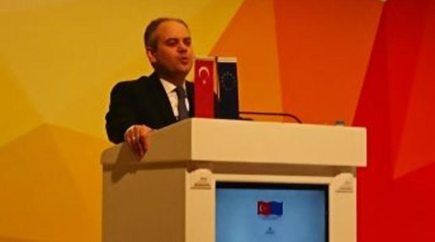 Bakan Kılı&ccedil; Gen&ccedil;lerle Bir Araya Geldi