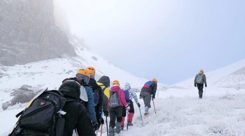G&uuml;dat Kış Temel Eğitim Kampını Aladağlar&rsquo;da Tamamladı