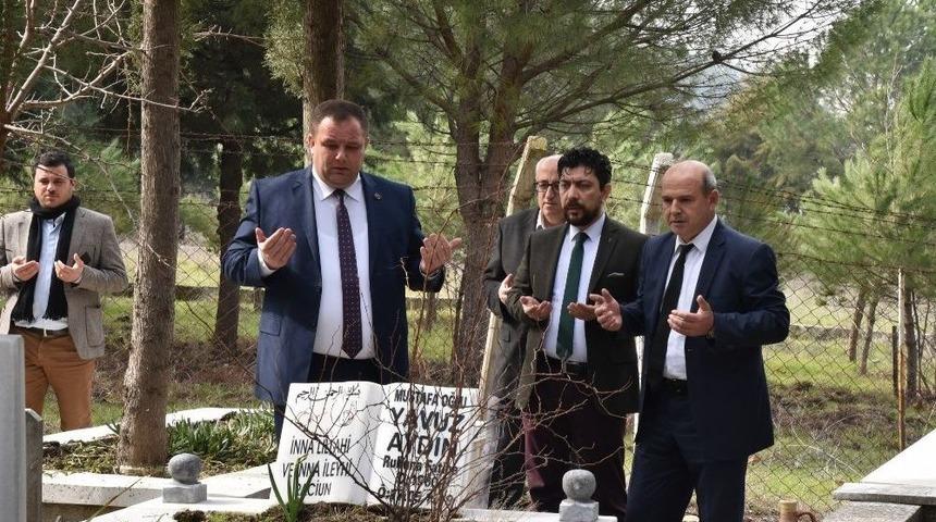 &Uuml;lk&uuml;c&uuml; Aydın Ve U&ccedil;ar Mezarı Başında Anıldı