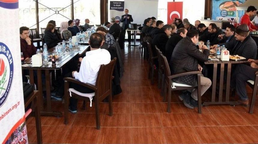 Eğitim Bir-sen &Uuml;yeleri Sertifikalarını Aldı