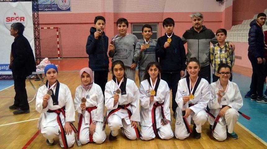 Tekvandoda Sorgunlu Sporcular 29 Madalya Kazandı