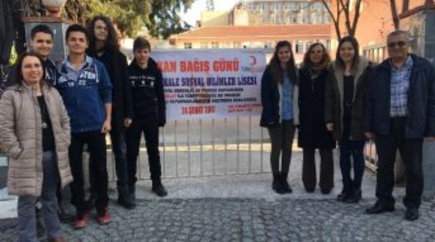 Lise &Ouml;ğrencilerinden Kan Bağışı Etkinliği
