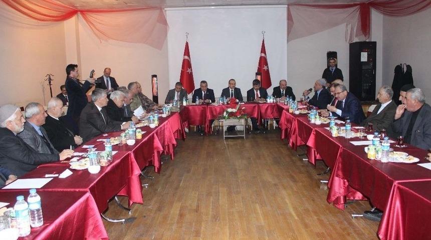 Vali Yavuz Kanaat &Ouml;nderleriyle Bir Araya Geldi
