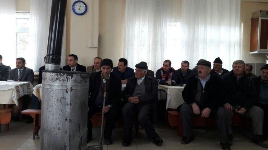 Ara&ccedil;&rsquo;a Bağlı Tatlıca K&ouml;y&uuml;nde Halk Toplantısı D&uuml;zenlendi
