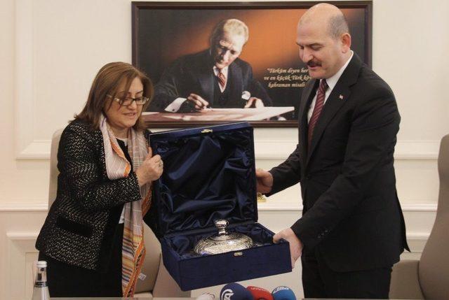 İ&ccedil;işleri Bakanı Soylu Gaziantep B&uuml;y&uuml;kşehir Belediyesini Ziyaret Etti 1