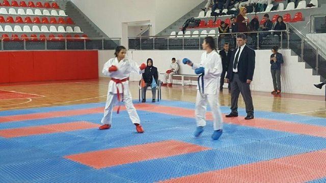 Gkv &Ouml;zel Liseleri Sporda Coştu 1