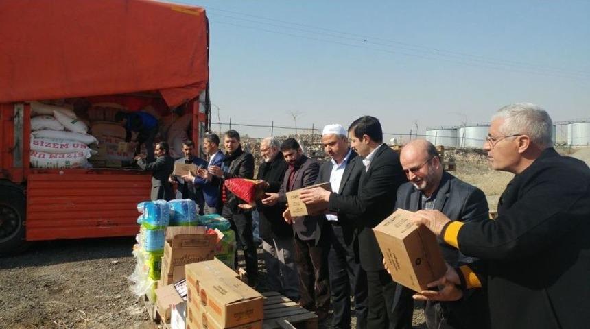 Suriye&rsquo;ye 5 Tır İnsani Yardım Malzemesi G&ouml;nderildi