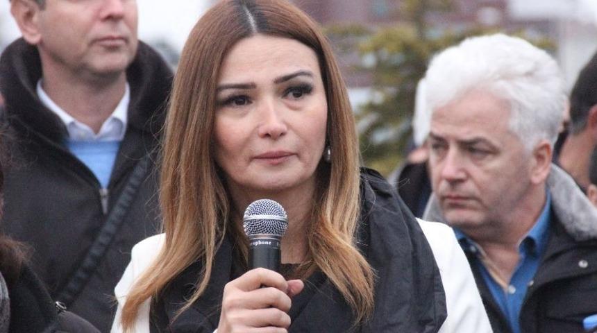 Azerbaycan Milletvekili Paşayeva &rsquo;karabağ Parkı&rsquo; A&ccedil;ılışında G&ouml;zyaşlarını Tutamadı