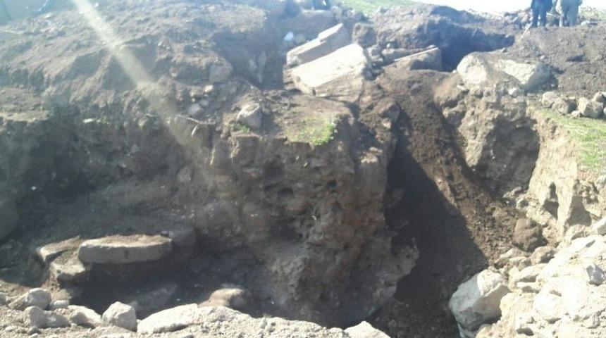 Aliağa&lsquo;da Ka&ccedil;ak Kazı Yapan 2 Kişi Yakalandı