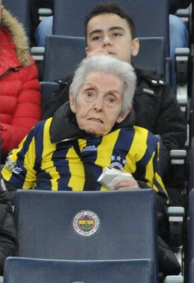 Fenerbahçe - Krasnodar Maçından Fotoğraflar