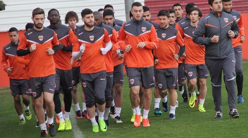 Adanaspor&rsquo;da Aytemiz Alanyaspor Ma&ccedil;ı Hazırlıkları S&uuml;r&uuml;yor