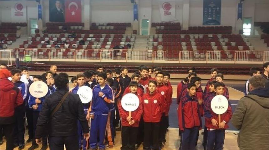 Tekirdağ Voleybol Yıldız Erkek Takımından B&uuml;y&uuml;k Başarı
