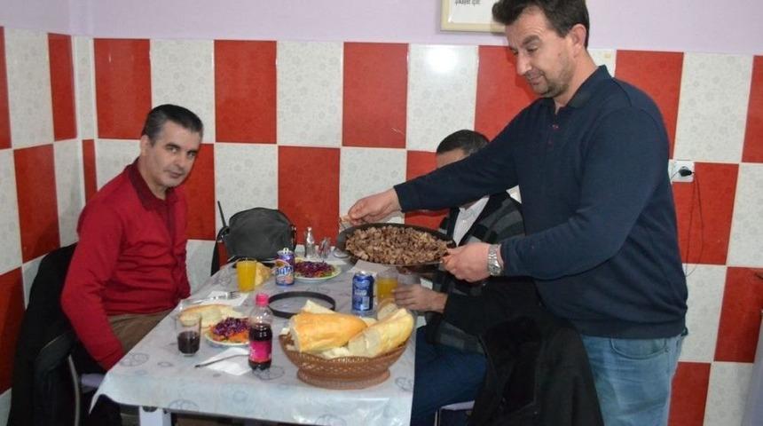 Pazarlarlı Kasap İl&ccedil;ede Devrim Yaptı