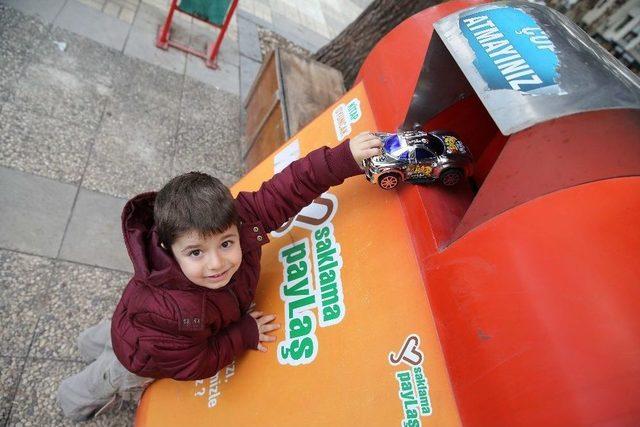 &Ccedil;ocuklar 15 Bin Kitap Ve Oyuncak Bağışladı 2