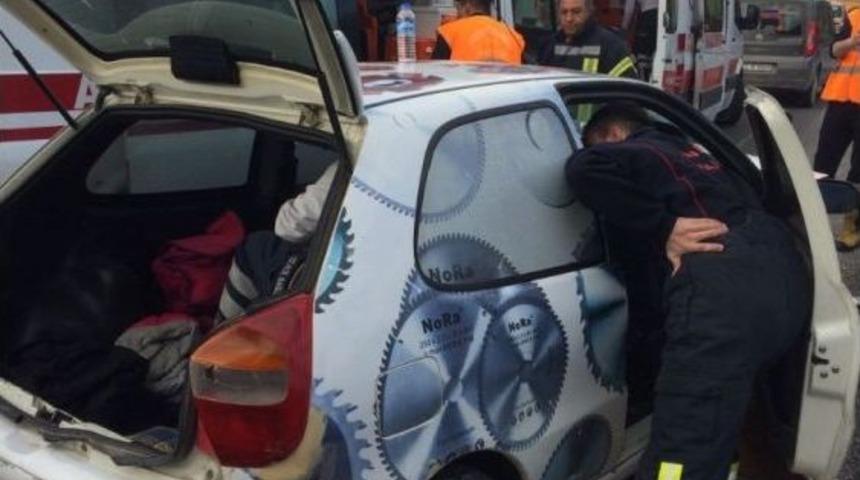 Kırkağa&ccedil;&rsquo;ta Trafik Kazası: 4 Yaralı