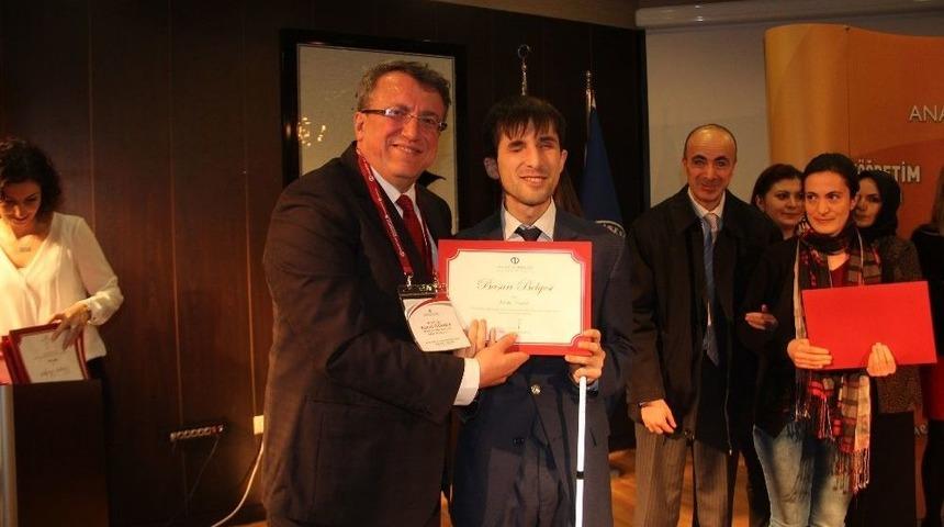 A&ccedil;ık&ouml;ğretim Sisteminin Ankaralı &Ouml;ğrencilerine Başarı Belgeleri Takdim Edildi