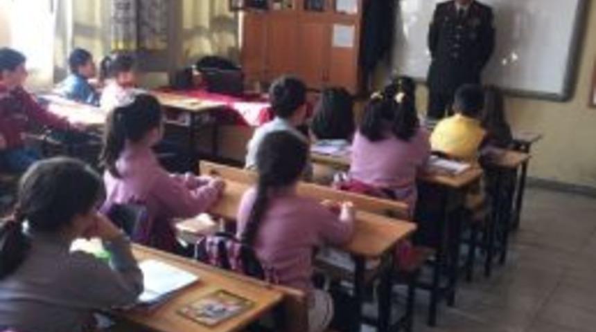 Sel&ccedil;uklu İl&ccedil;e Jandarma&rsquo;dan Okul Ziyareti