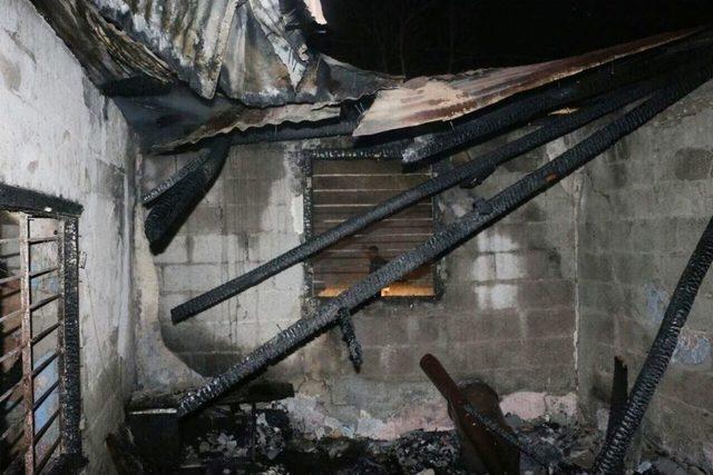 Evde &Ccedil;ıkan Yangında Biri Engelli İki Kız Kardeş &Ouml;ld&uuml; 2