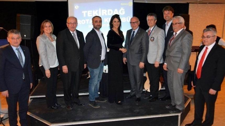 Başkan Albayrak Rotary Kul&uuml;b&uuml; &Uuml;yeleriyle Yemekte Buluştu