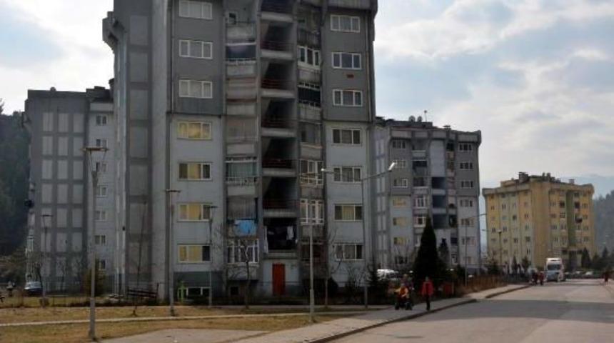 Toki Konutlarında Engellilerin Asans&ouml;r &Ccedil;ilesi