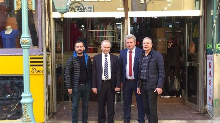 Vali, Ekonomik Krizi Aşmaları İ&ccedil;in Esnafla Bir Araya Geldi