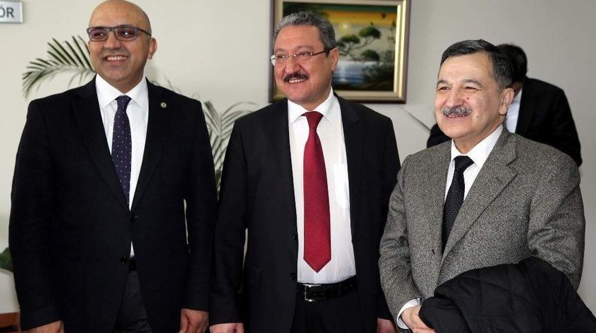 Azerbaycan Milletvekili Mirzezade Rekt&ouml;r G&uuml;ven&rsquo;i Ziyaret Etti