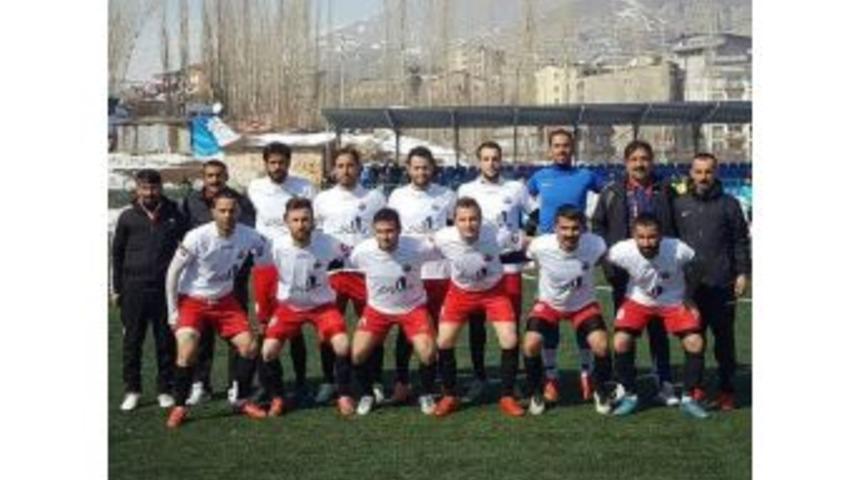Y&uuml;ksekova Belediyespor Şampiyonluğa Y&uuml;r&uuml;yor