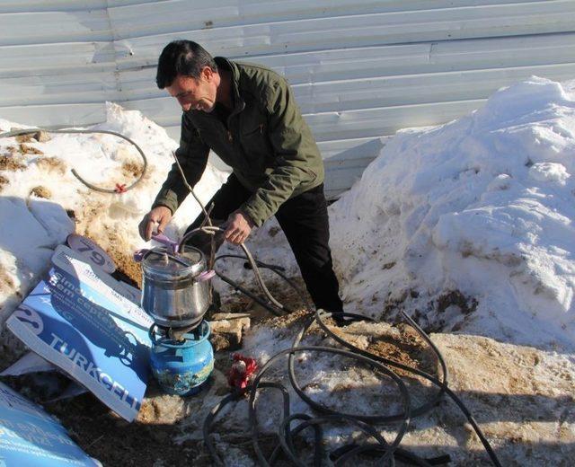 Suyu Donan Vatandaş Çareyi Düdüklü Tencerede Buldu