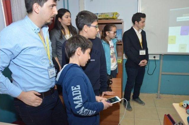 Bilecik Edebali Ortaokulu’nda “minik Bilişimciler” Projesi Hayata Geçirildi