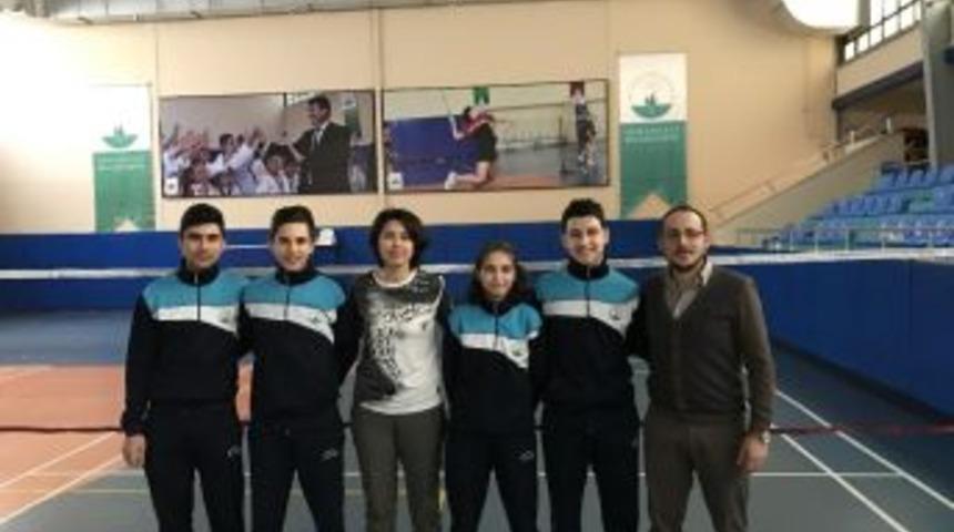 Badmintonda Osmangazi 4 Sporcusuyla Badminton Milli Takımında