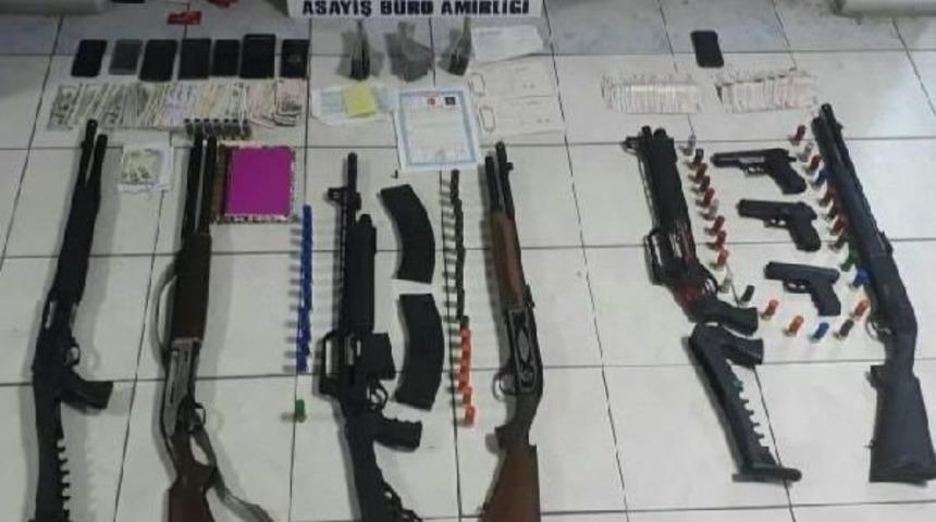 &Ouml;demiş'te Fuhuş Şebekesine Operasyon: 11 G&ouml;zaltı