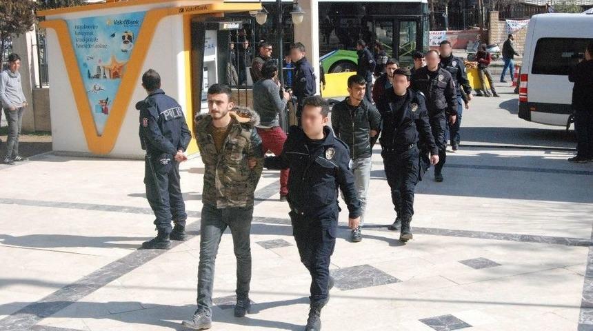 Viranşehir Patlamasını Provoke Eden 30 Şahıs Adliyeye Sevk Edildi