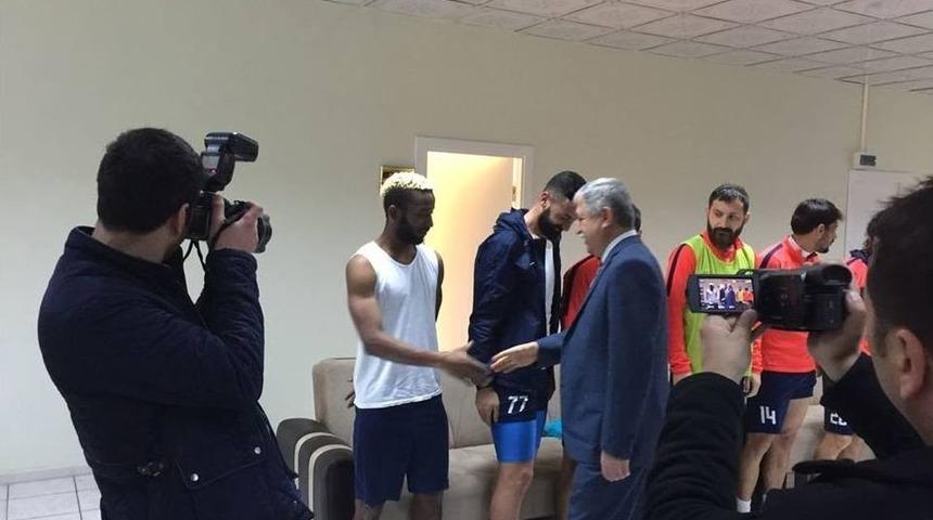 Başkan Polat, Bu Hafta Oynayacağı Karak&ouml;pr&uuml; Ma&ccedil;ı &Ouml;ncesi Yeşilyurt Belediyespor&rsquo;a Başarı Diledi