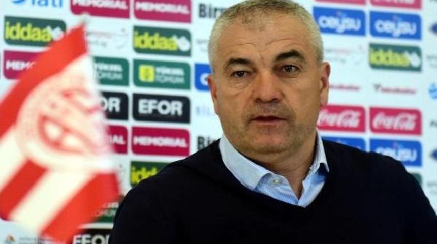 Antalyaspor Teknik Direkt&ouml;r&uuml; &Ccedil;alımbay: Bizi Herkes Konuşabilir, &Ouml;vebilir