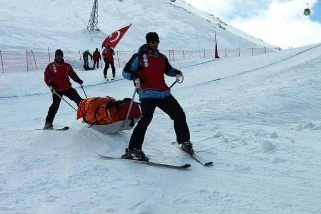 Eyof’da Görev Alan Umke Ekibi Sağlık Müdürü Kılıç’ı Ziyaret Etti