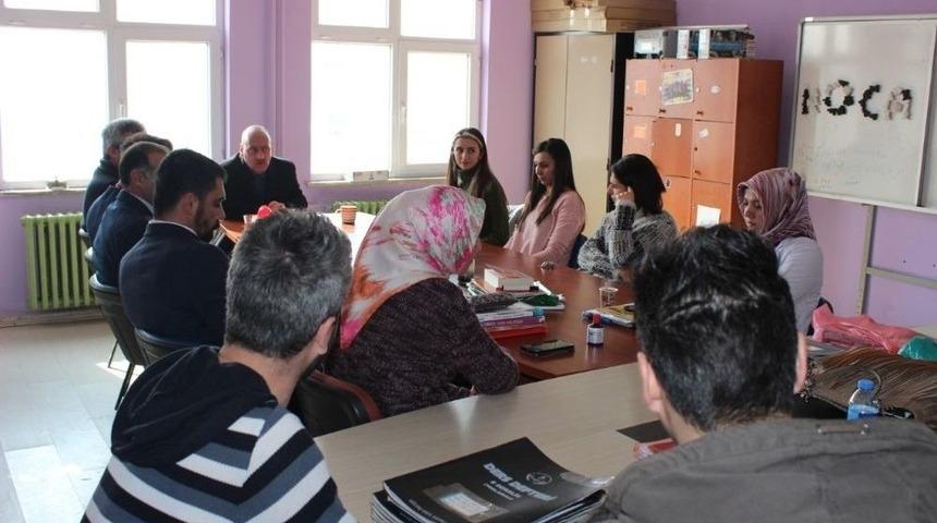 M&uuml;d&uuml;r Cırıt&rsquo;tan Okul Ziyareti